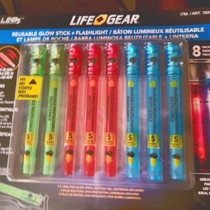 Glow stick flashlight